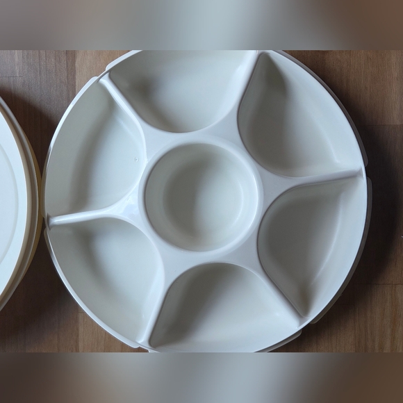 Relish, Veggie, Dessert Tray With Lid Tupperware - Picture 4 of 8